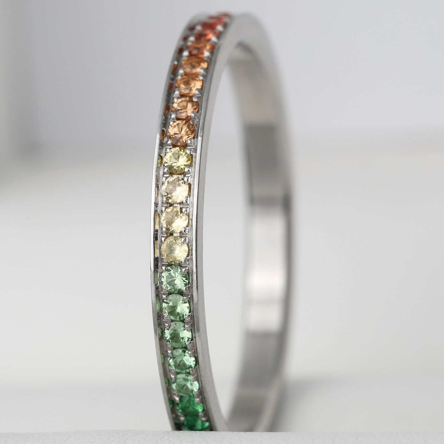 Addon medium acier entièrement serti de saphirs arc-en-ciel 1.3 mm taille 56 - Seconde main