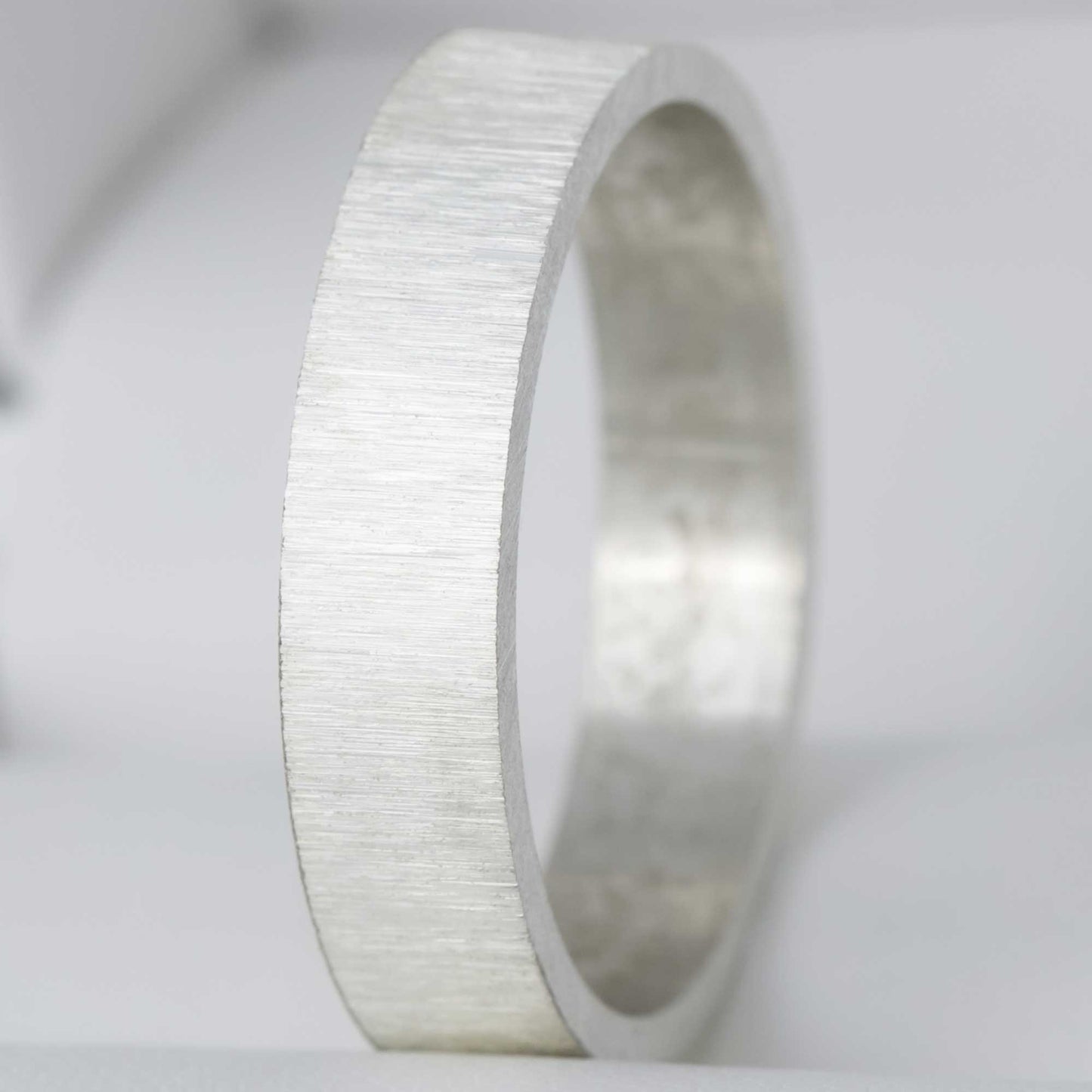 Addon aus gebürstetem Silber mit 1 Diamant besetzt 52 - Secondhand
