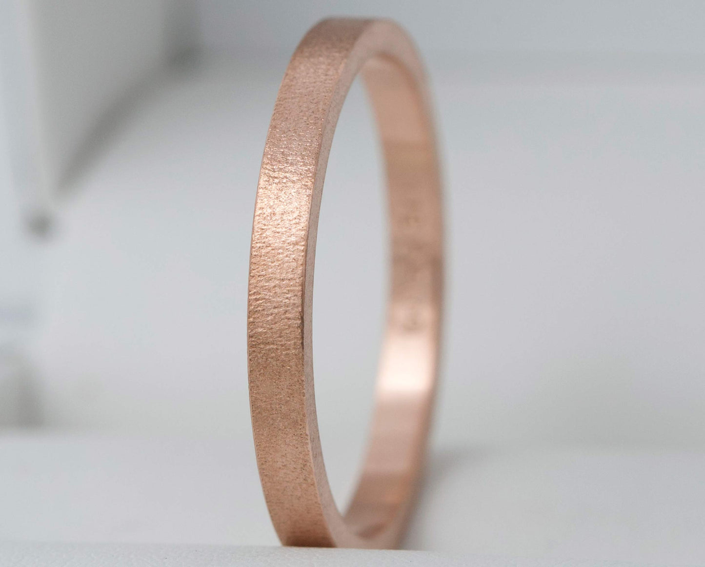 Anneau fin en or rose 9K piqueté taille 60 - Seconde main