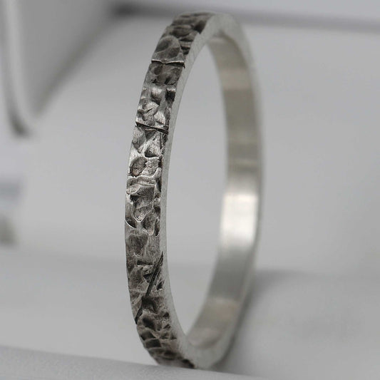 Anneau fin (Addon medium) en argent "rock" 60 - Seconde main