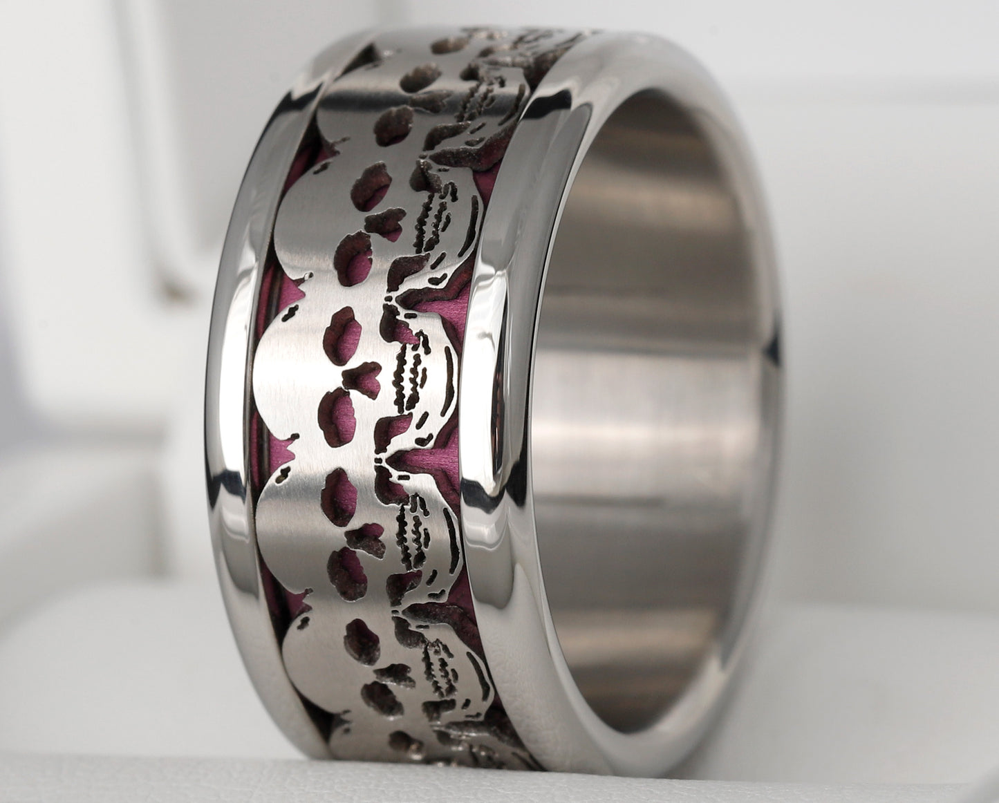 bague complète "Skull" en acier découpé - Taille 56