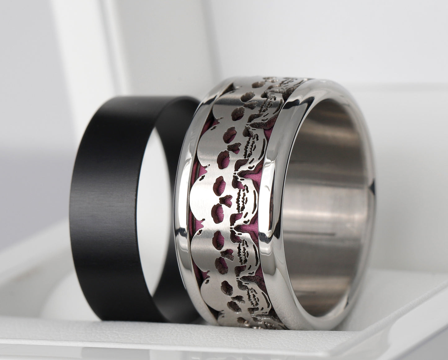 bague complète "Skull" en acier découpé - Taille 56