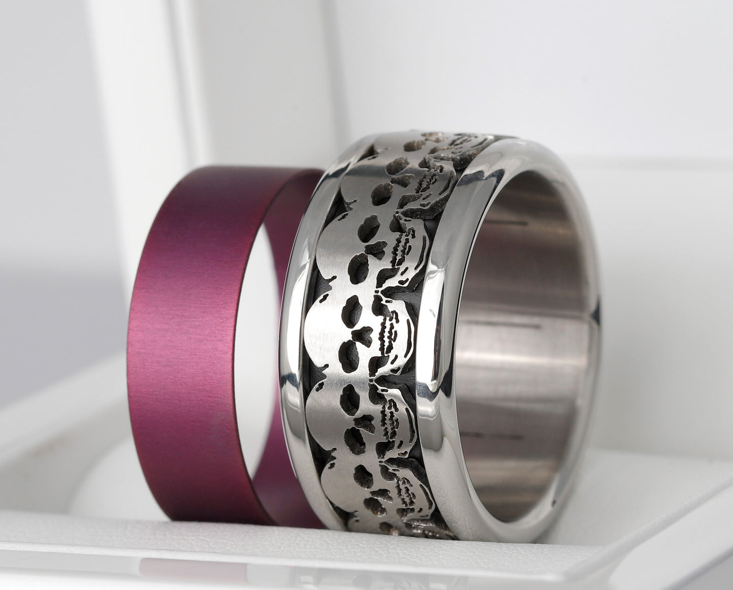 bague complète "Skull" en acier découpé - Taille 56