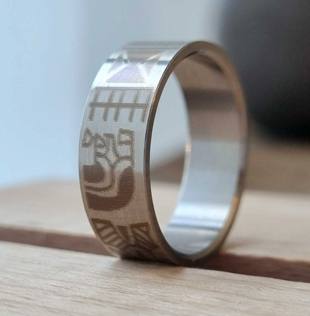 Addon aus Titan „Die Unterschiedlichen“ - Grösse 56