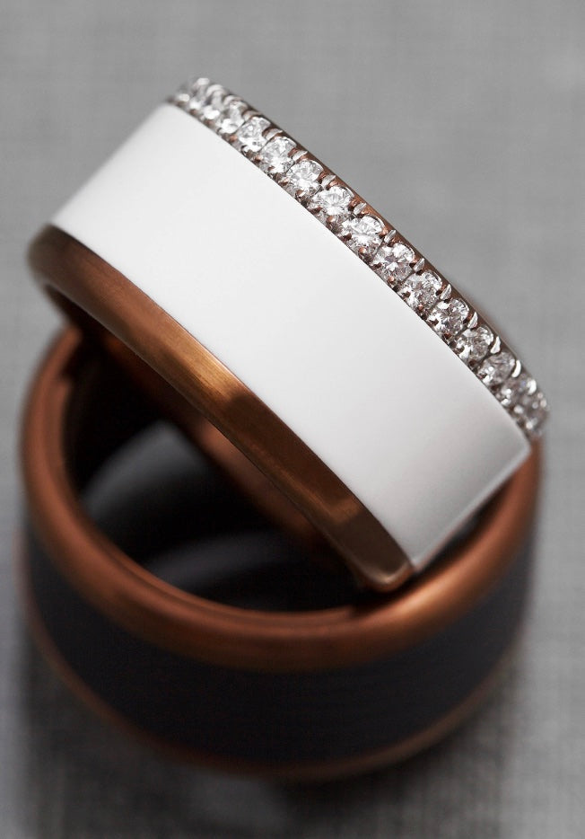 Large rounded polished steel base, set with 1.9mm black diamonds, external downward setting - Size 58 - Second hand