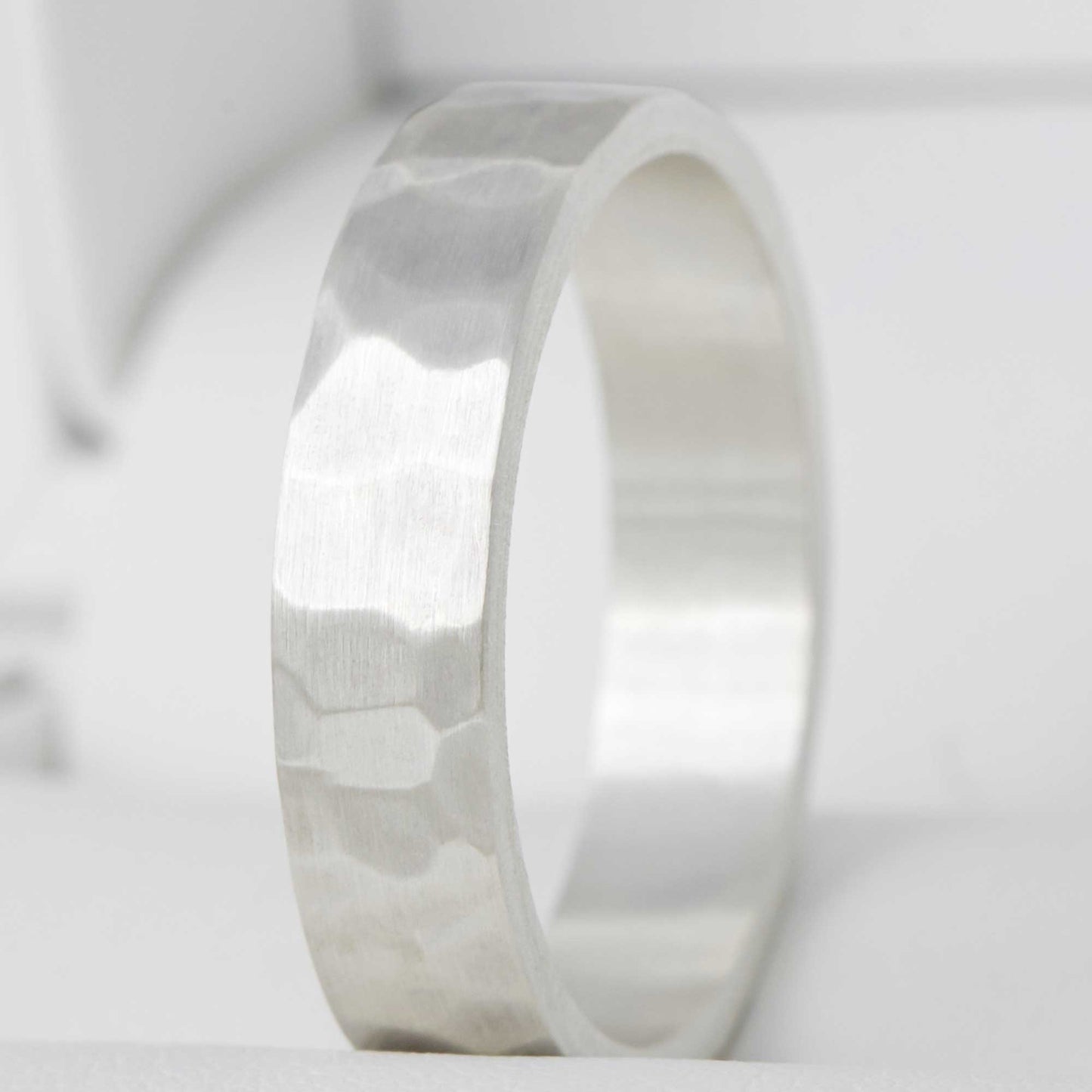 Anneau (Addon deux tiers) en argent "martelé" 56 - Seconde main