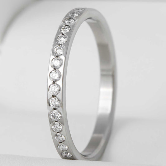 Anneau fin (addon medium) en acier serti de 17 diamants 1.6mm taille 56 - Seconde main