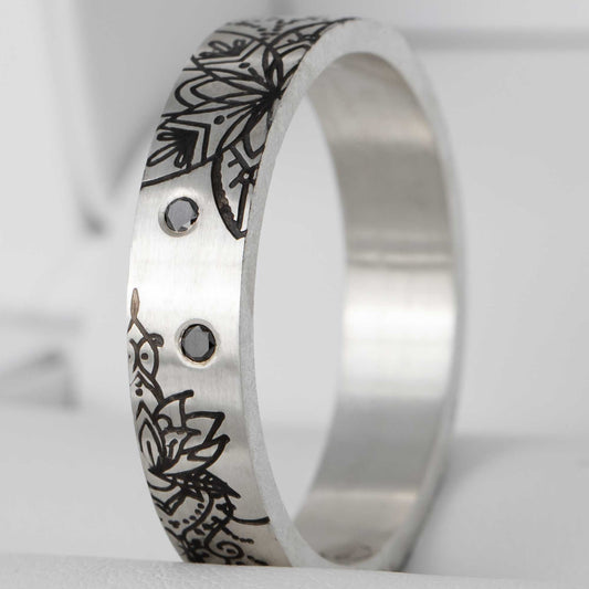 Addon deux tiers en argent serti "Hasu black" taille 58 - Seconde main