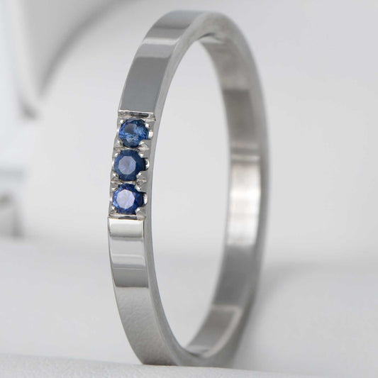 Medium en acier serti de saphirs taille 58 - Seconde main