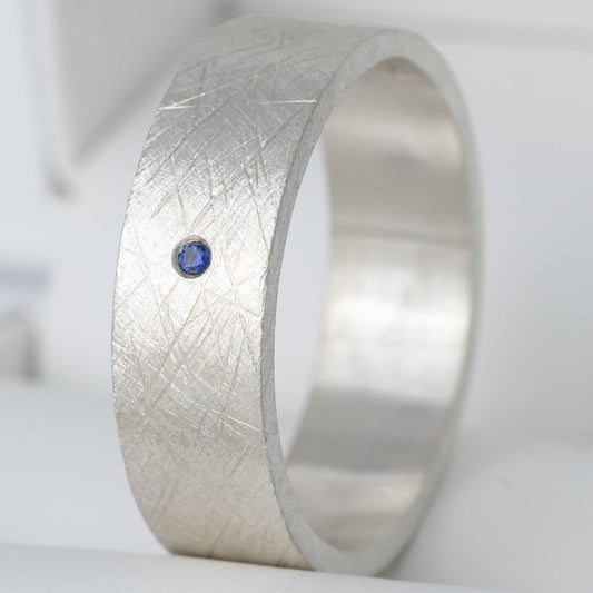 Anneau (Addon entier) en argent brossé serti d'un saphir - Taille 64 - Seconde main