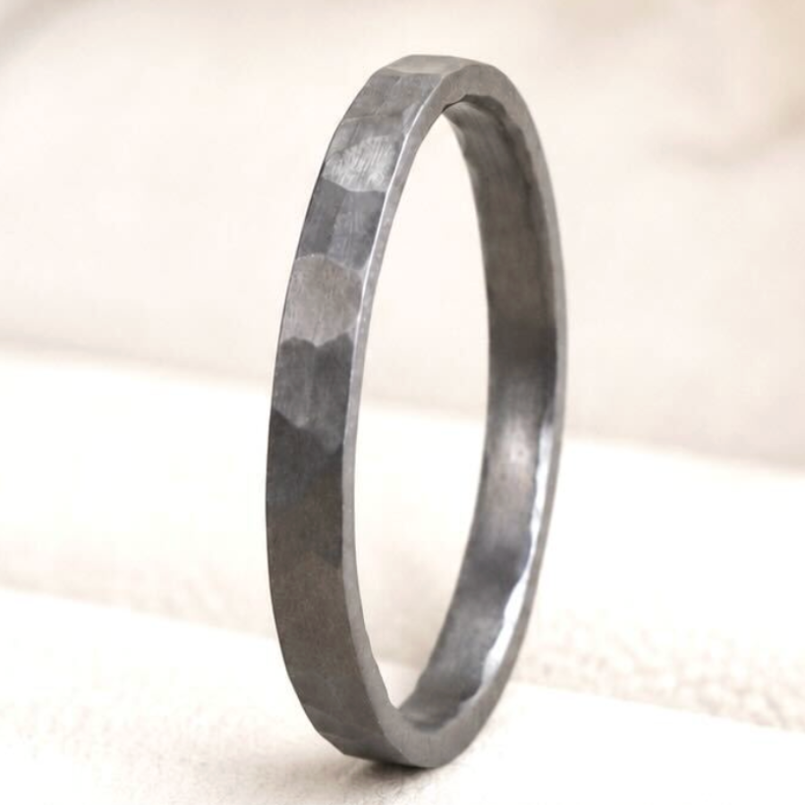 Anneau fin (medium) en Tantale martelé - Taille 64 - Seconde main