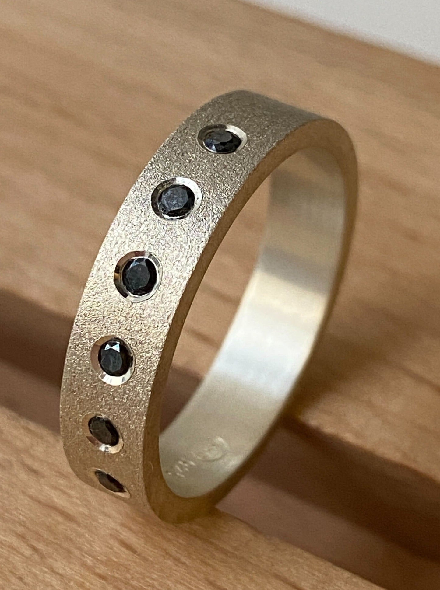 2/3 ADDON AUS GESPICKTEM SILBER mit schwarzen 1.9mm Diamanten - Secondhand